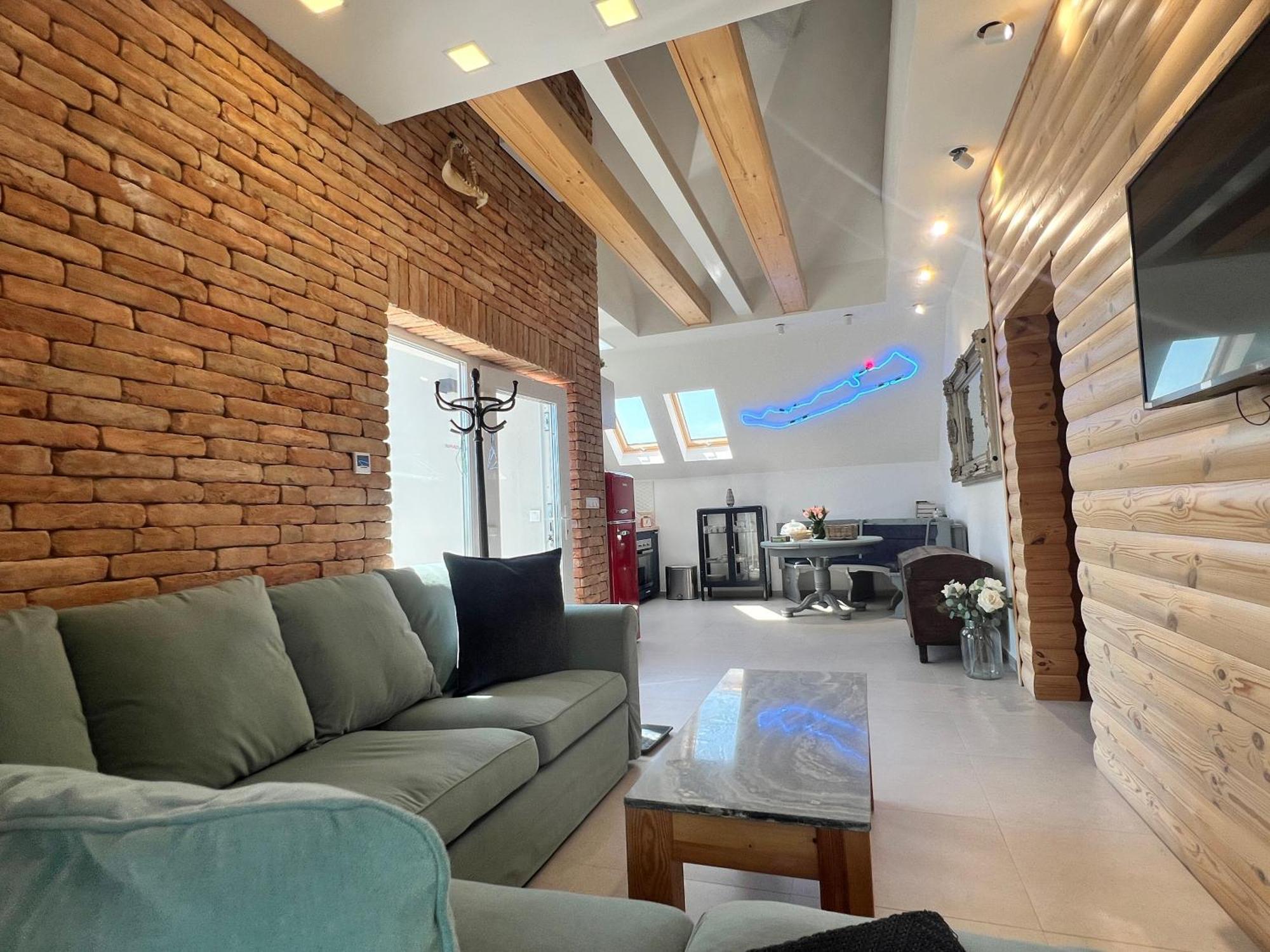 Neon Apartman Csopak Balaton エクステリア 写真